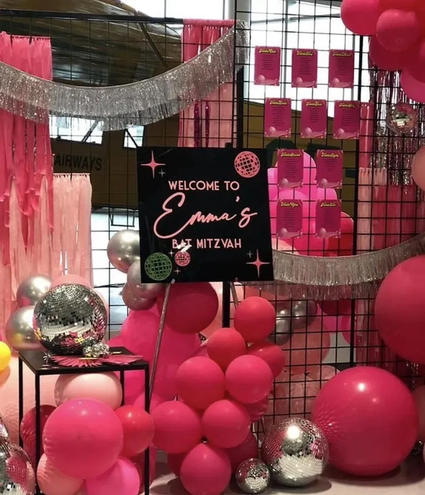 Faire-part Bat Mitzvah numérique affiché sur smartphone