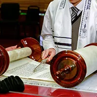Quelle est la différence entre une Bar Mitzvah et une Bat Mitzvah ?