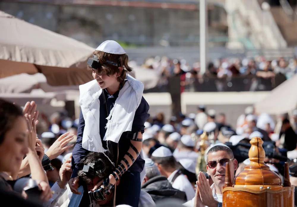Organisation Bar Mitzvah ou Bat Mitzvah : Organiser une Bar Mitzvah et Bat Mitsvah parfaite, de l'animation à la sélection du DJ
