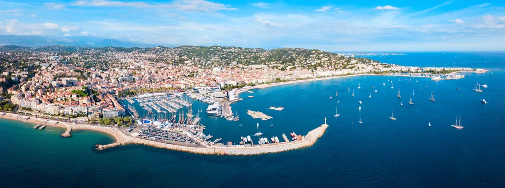 Célébration d'une Bar Mitzvah Chic à Cannes