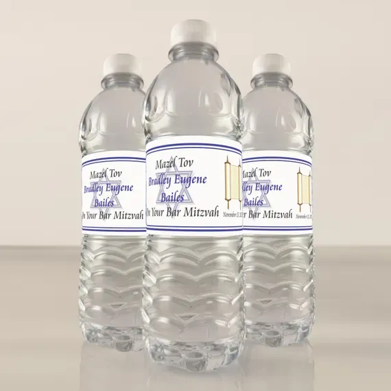 Bouteilles d'eau avec étiquettes personnalisées « Mazel Tov » pour une Bar Mitzvah